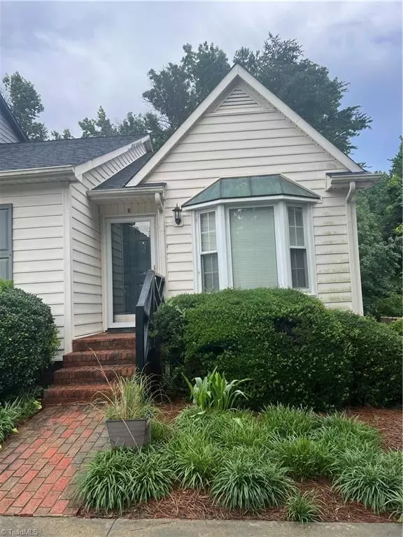 Kernersville, NC 27284,903 Park Place DR #E