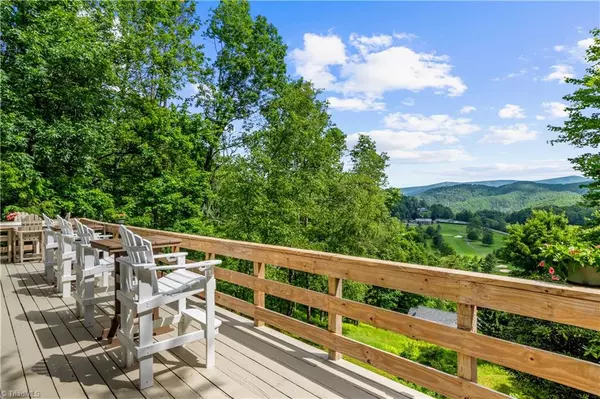 Newland, NC 28657,924 Balsam DR