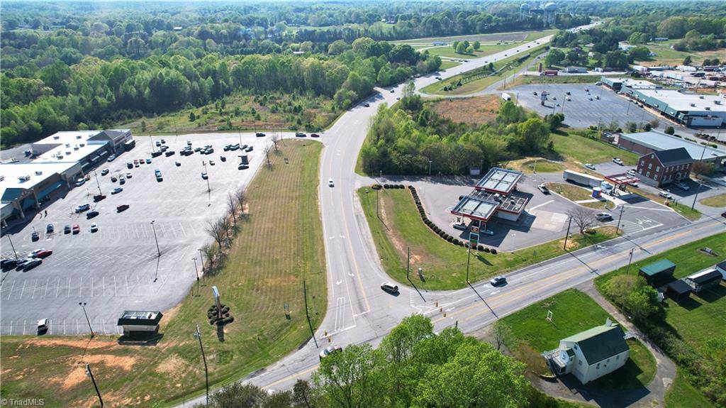 Winston-salem, NC 27127,000 Hickory Tree RD