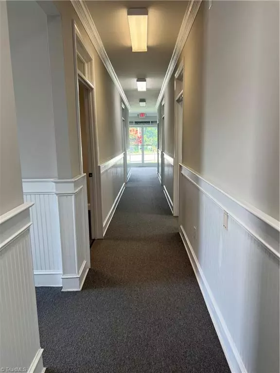 Kernersville, NC 27284,325 N Main ST