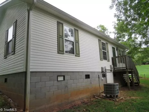 Jonesville, NC 28642,103 Shaw ST