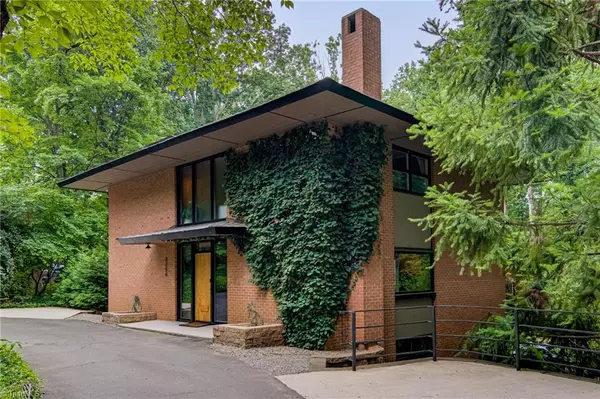 Winston-salem, NC 27106,3256 Robinhood RD