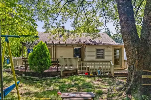 Winston-salem, NC 27103,1042 Madison AVE