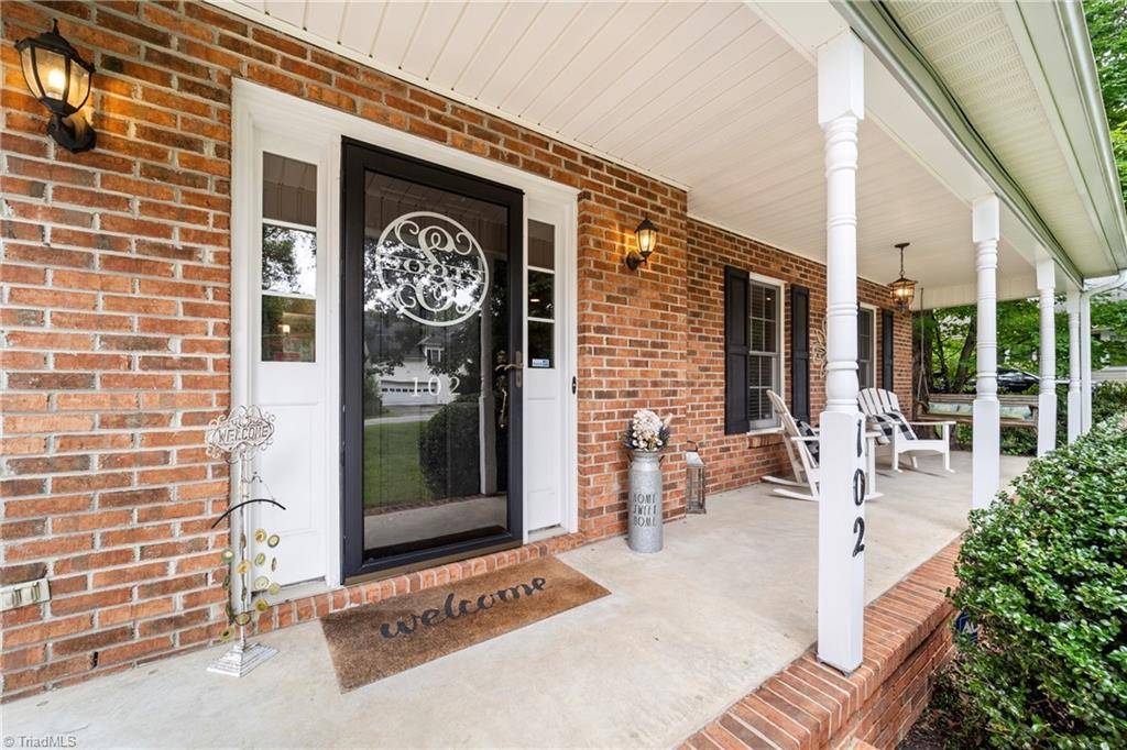 Winston-salem, NC 27106,102 Woodbriar RD