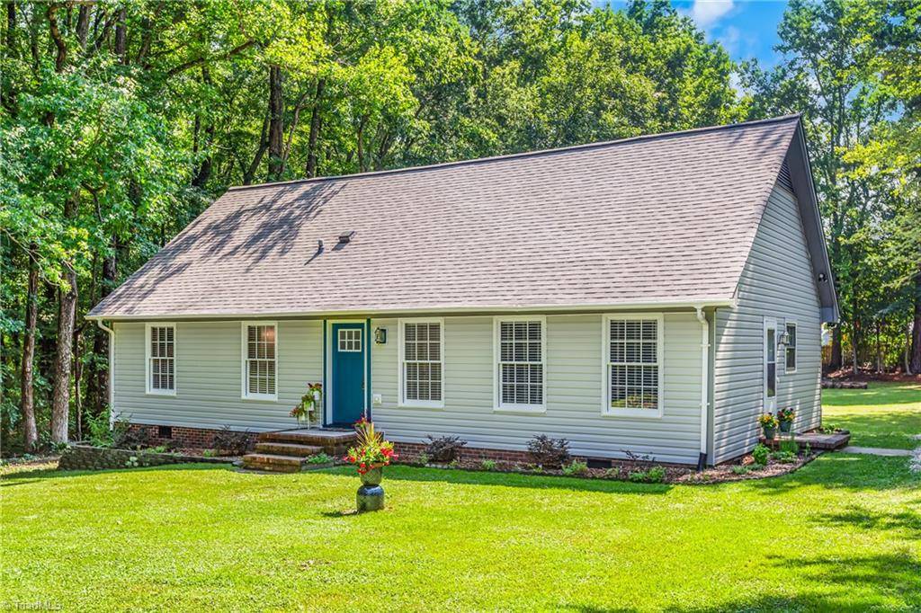511 Cabaret RD, Mcleansville, NC 27301