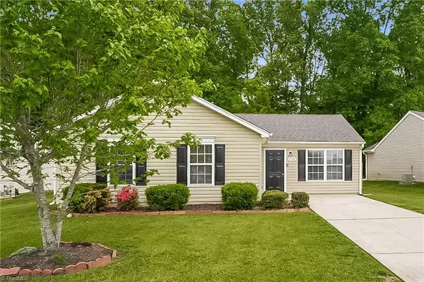 1928 Briar Run DR, Greensboro, NC 27405