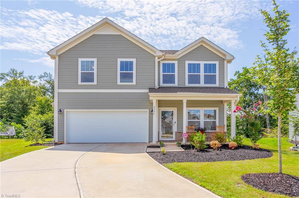 2377 Dukes Hollow CT, High Point, NC 27265