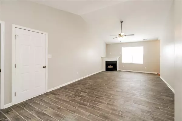 Winston-salem, NC 27107,4201 Smith Farm LN