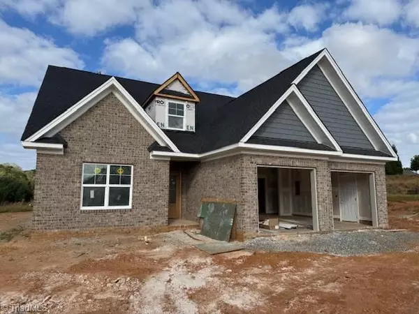 119 Jasper CT, King, NC 27021
