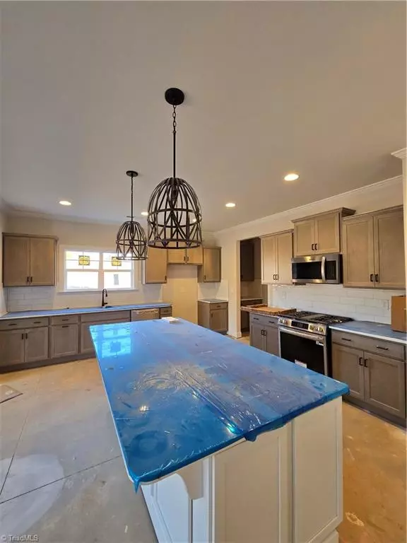 King, NC 27021,119 Jasper CT