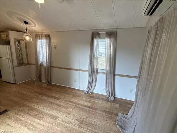 New London, NC 28127,109 Humming bird CIR