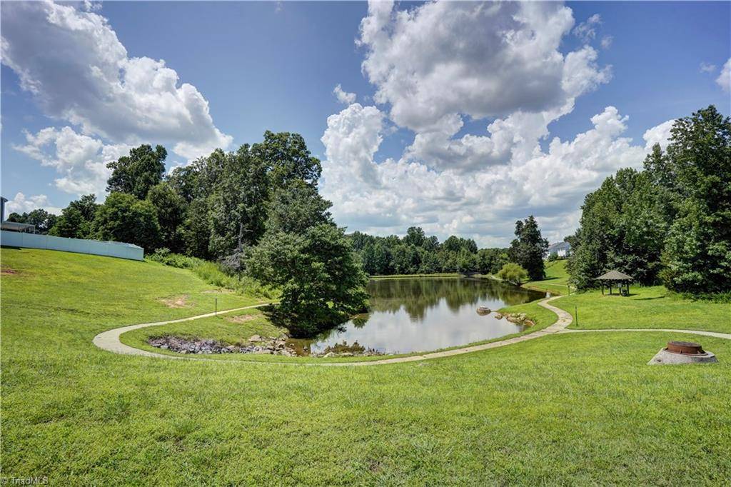 Winston-salem, NC 27107,467 Salem Springs DR