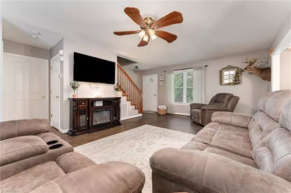 High Point, NC 27263,6030 Riverdale DR