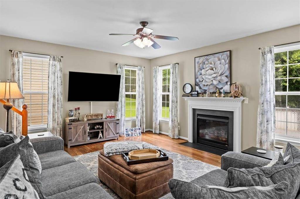 Greensboro, NC 27405,5908 Boxelder CV