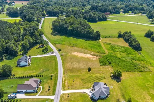 Summerfield, NC 27358,205 Pearman RD