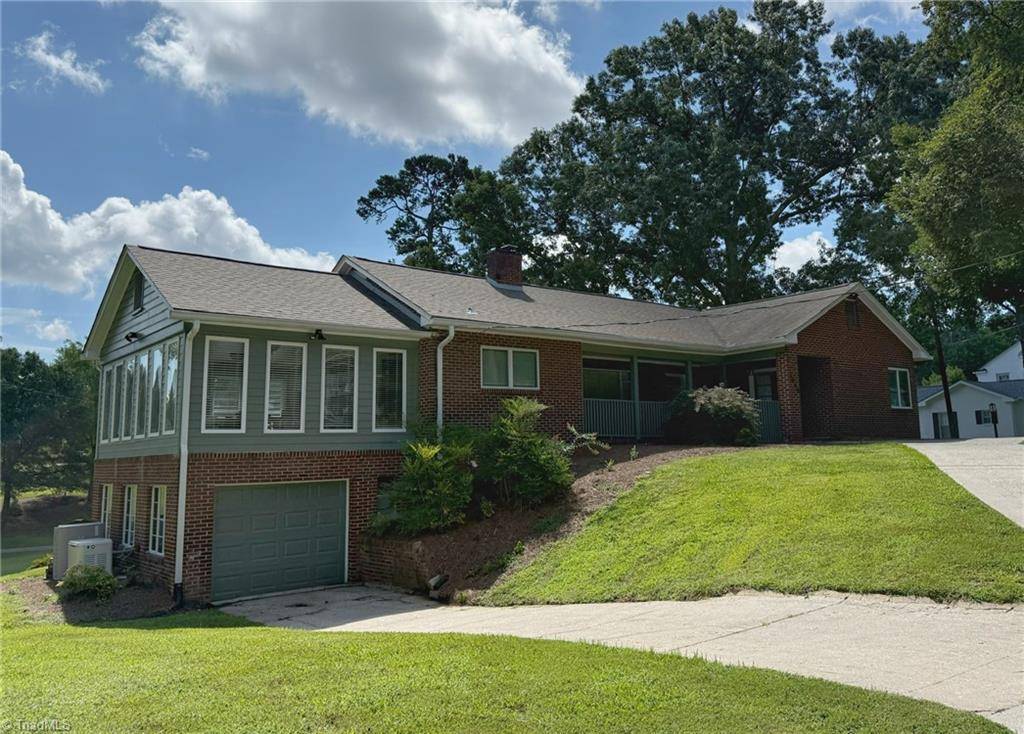 1000 Mocksville AVE, Salisbury, NC 28144
