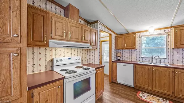 Browns Summit, NC 27214,5907 Osceola Ossipee RD