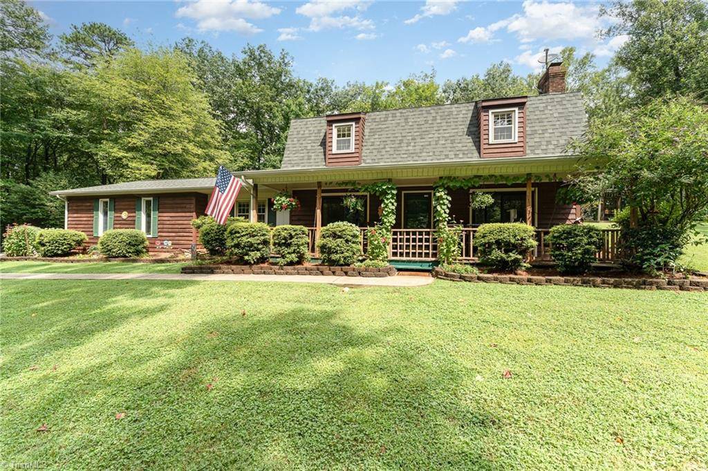 200 Englewood TRL, Mount Airy, NC 27030