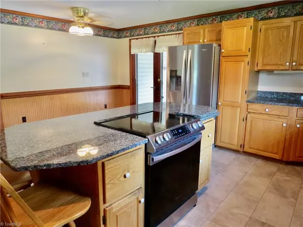 Ruffin, NC 27326,883 Goose Pond RD