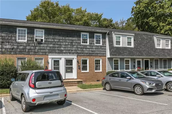 30 Forsyth ST, Thomasville, NC 27360