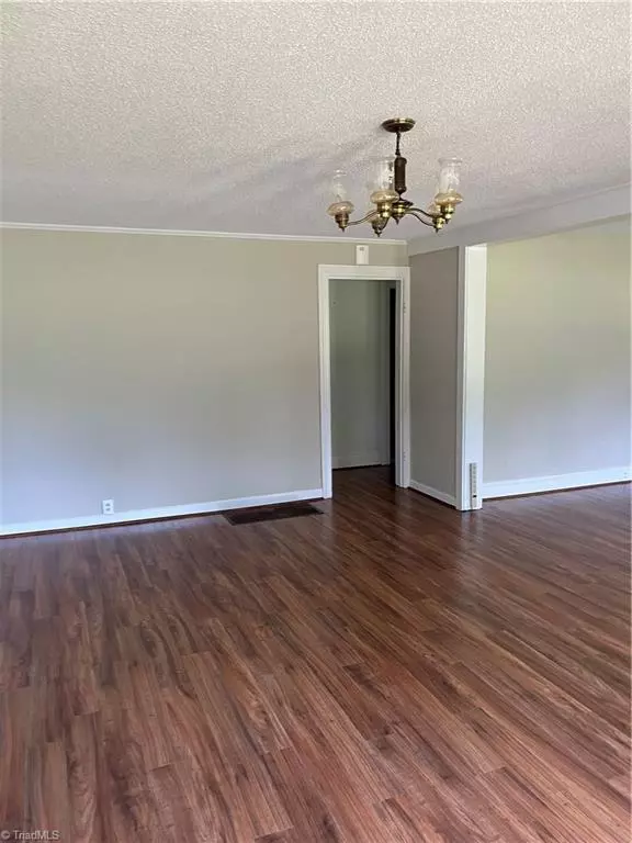 Biscoe, NC 27209,207 Leach ST