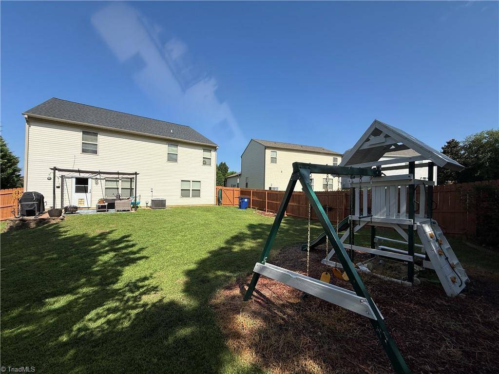 Kernersville, NC 27284,4556 Westhill PL