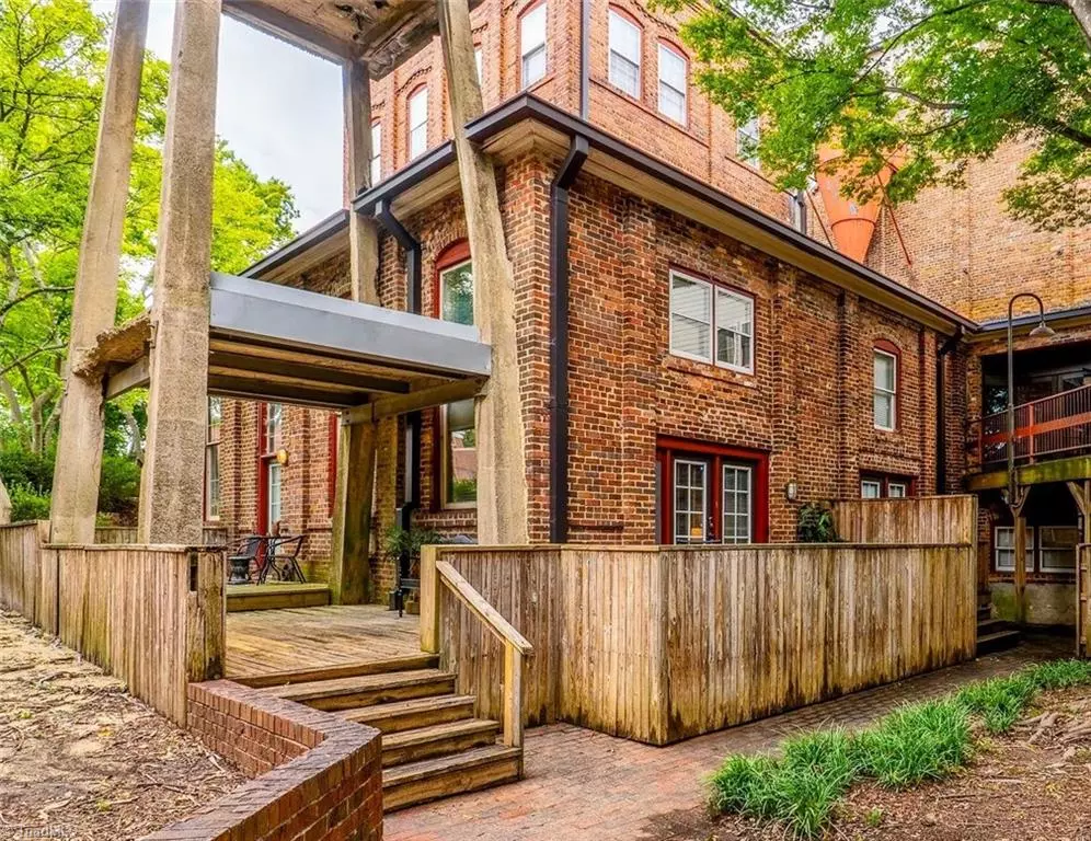 Greensboro, NC 27401,801 W McGee ST #2