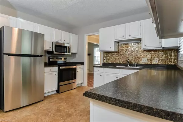 Greensboro, NC 27406,3 Brook Pine CIR