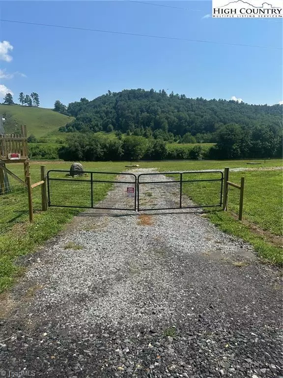 Todd, NC 28684,123 Railroad Grade RD