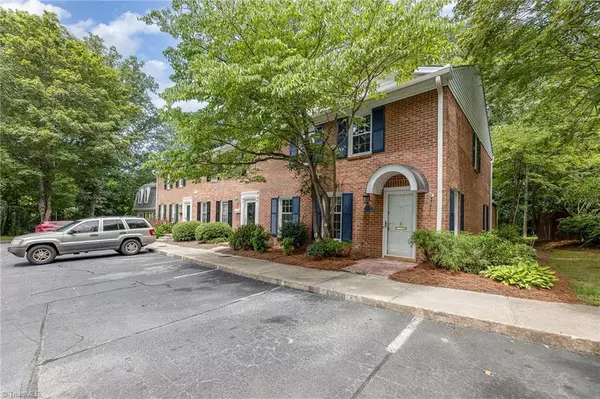 Winston-salem, NC 27106,4030 huntingreen LN