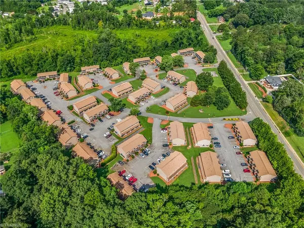 Winston-salem, NC 27106,420 Vista CIR