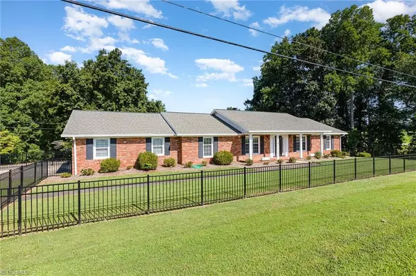 Rural Hall, NC 27045,1120 Bethania Rural Hall RD