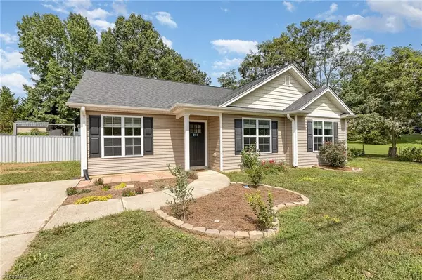 261 Raymond ST, Mocksville, NC 27028