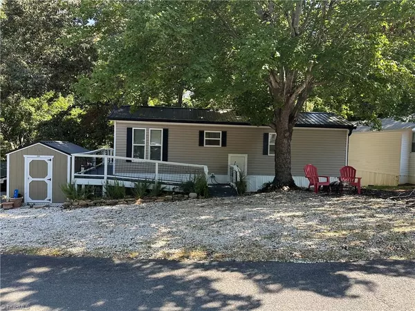 New London, NC 28127,114 Meadowview CIR