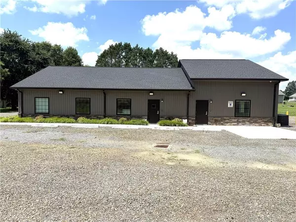 Yadkinville, NC 27055,2317 Rockford RD