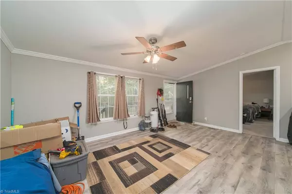 Dobson, NC 27017,141 Happy LN