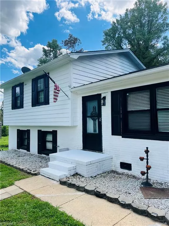 Mount Airy, NC 27030,3217 Wards Gap RD