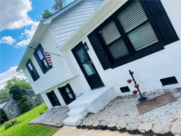 Mount Airy, NC 27030,3217 Wards Gap RD