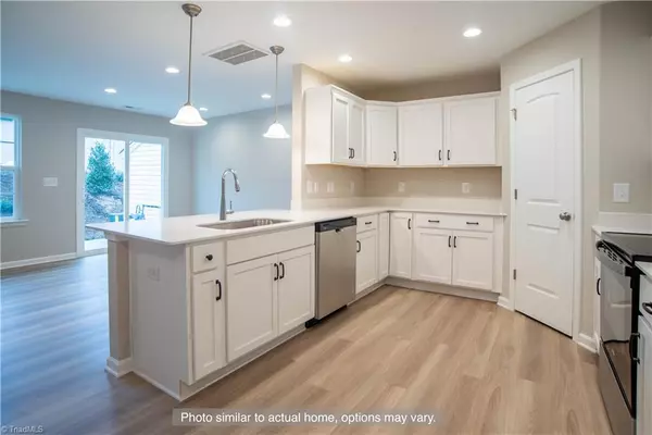 Elkin, NC 28621,106 Tallwood DR