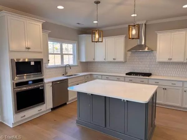 King, NC 27021,325 Grandworth WAY