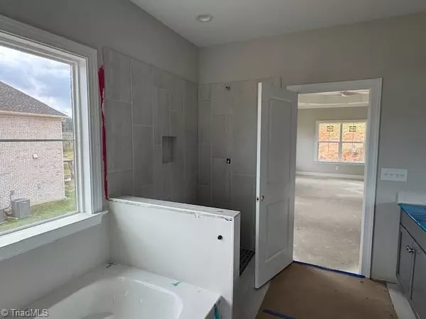 King, NC 27021,325 Grandworth WAY