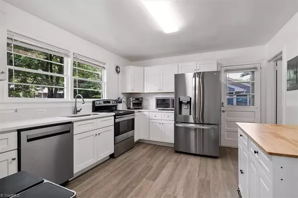 3814 Manor DR, Greensboro, NC 27403