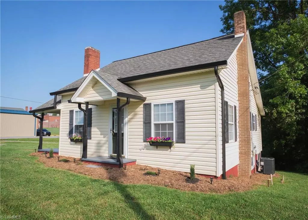 Hays, NC 28635,5366 Mountain View RD