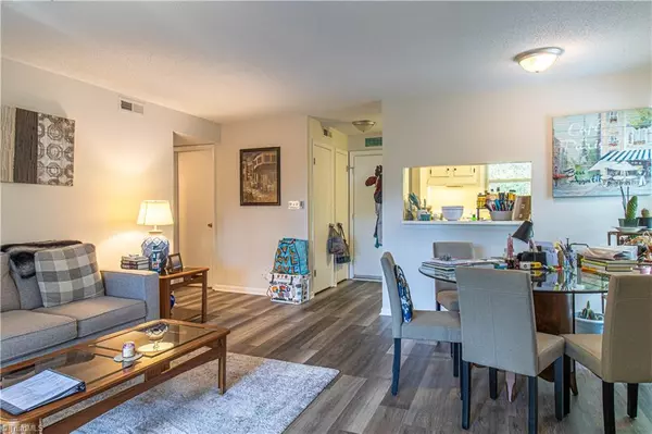 Winston-salem, NC 27015,174 Turnwood LN