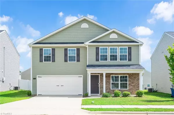 6884 Keeneland DR, Whitsett, NC 27377