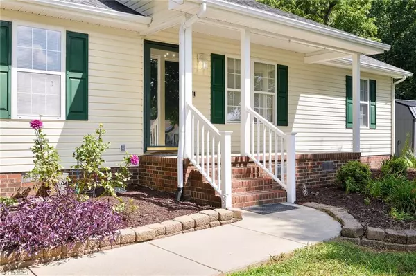 Burlington, NC 27217,1461 Durham Meadows DR