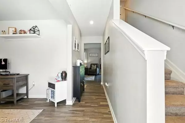 Winston-salem, NC 27106,217 Focus LN