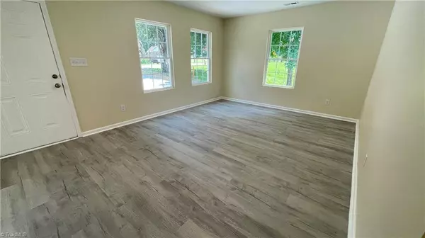 High Point, NC 27260,934 Marlboro ST