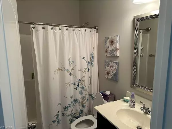 Winston-salem, NC 27127,281 Collingswood DR