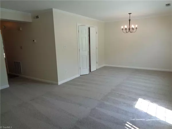 Winston-salem, NC 27104,4173 Lytchfield CT